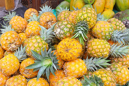 pile of pineapple thumbnail