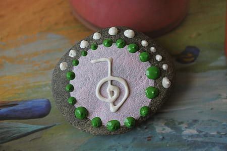 purple and grey stone thumbnail