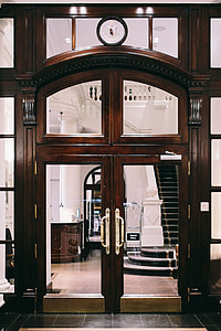Beautiful wooden doors in Barcelona, Spain thumbnail