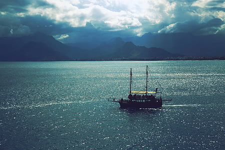 brown boat thumbnail
