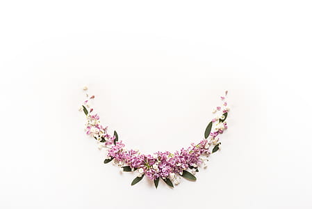 pink flower necklace thumbnail