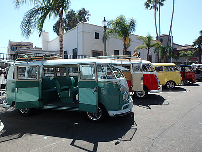 Volkswagen T1 parked on parking space during daylight thumbnail