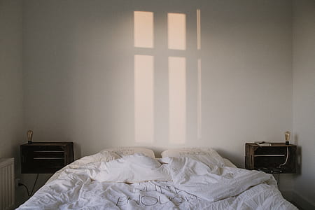 white bed sheet thumbnail