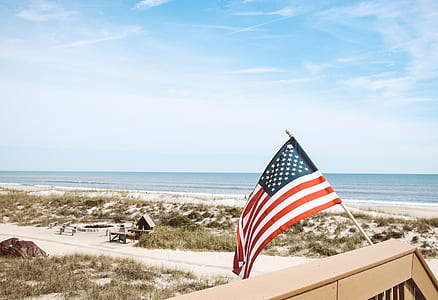 USA Flag swinging thumbnail