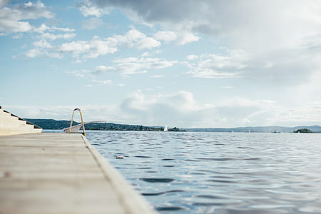 selective-focus photography of body of water thumbnail