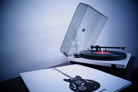white and black vinyl player thumbnail