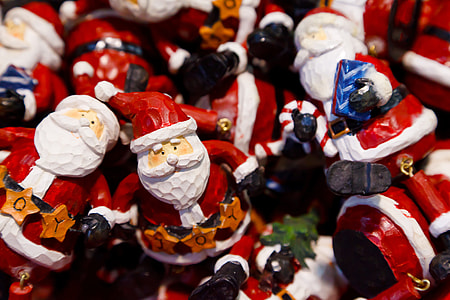 bunch of Santa Claus figure thumbnail