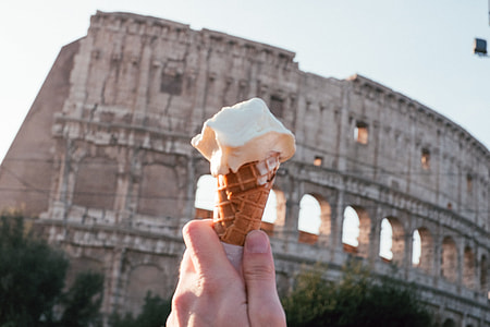 Ice cream and Colosseum thumbnail