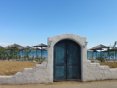 black wooden door thumbnail