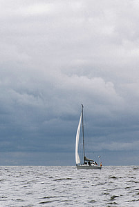 Yacht in the sea thumbnail