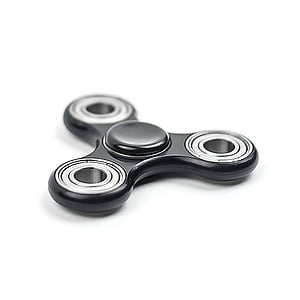 black fidget spinner thumbnail