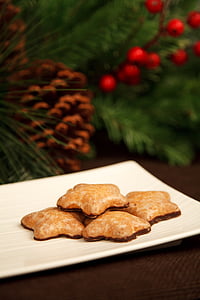 star cookies on white plate selective-focus photography thumbnail