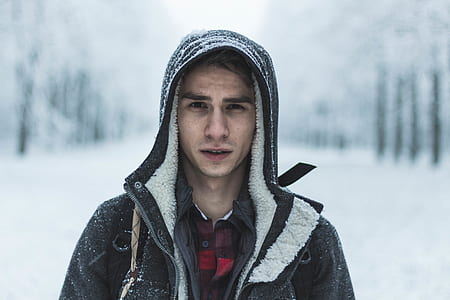 shallow focus photography of man outdoor thumbnail