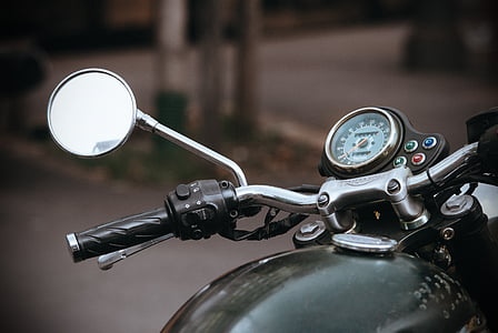 black motorcycle gas tank thumbnail