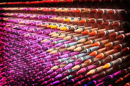 crayons lot thumbnail