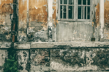 gray concrete building photography thumbnail