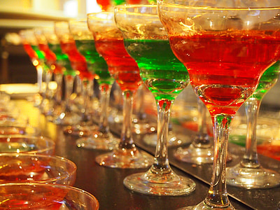 clear martini glasses thumbnail