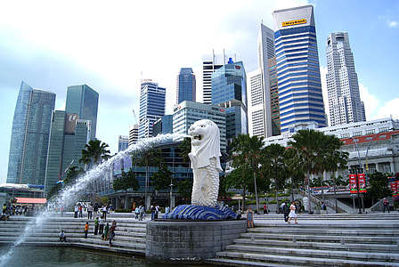 Merlion, Singapore under white clouds at daytime thumbnail