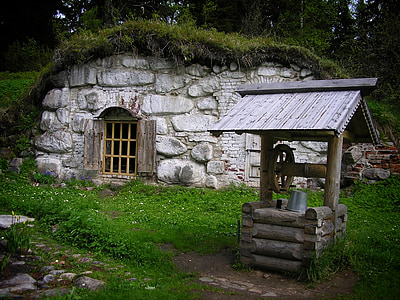 brown well near house thumbnail