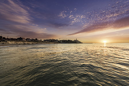 body of water photo thumbnail