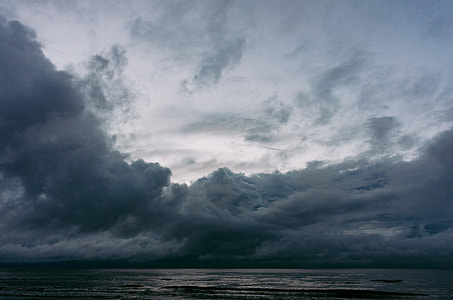 Storm on the sea thumbnail