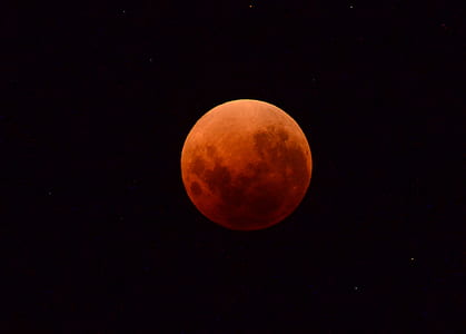 red moon thumbnail