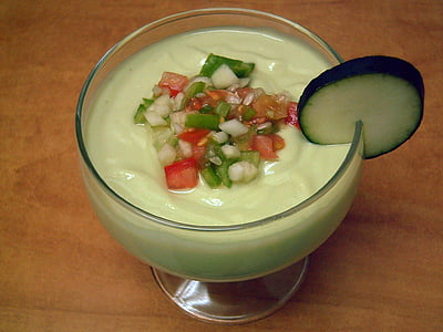 smoothie with sliced tomatoes thumbnail