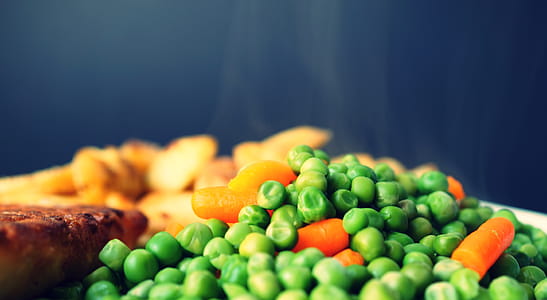 Close Up Photography of Green Beans on White Plate thumbnail