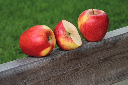 several apples thumbnail