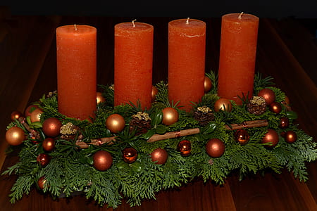 four red pillar candles thumbnail