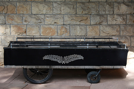 black and gray wagon thumbnail