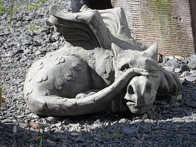 gray dragon statue thumbnail