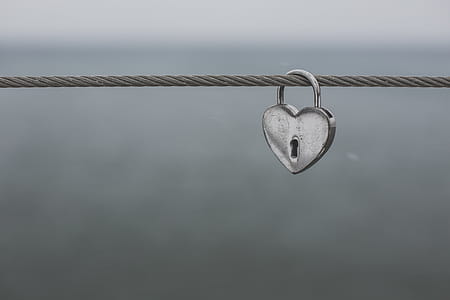 Heart Shaped Lock On Wire Photo thumbnail