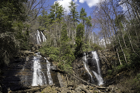Full landscape of Anna Ruby Falls in Chattahooche-Oconee National Forest, Georgia thumbnail