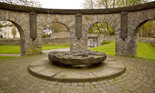 gray outdoor fountain thumbnail