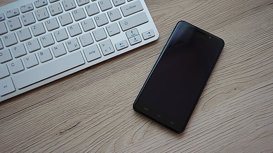 black Android smartphone thumbnail