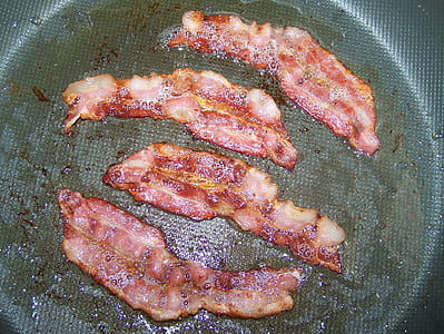 four strip of bacons thumbnail