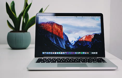 MacBook Pro turn on thumbnail