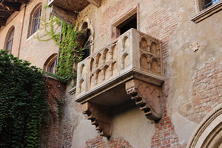 Julliet Balcony thumbnail