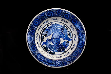 round blue and white fish-print decorative plate thumbnail