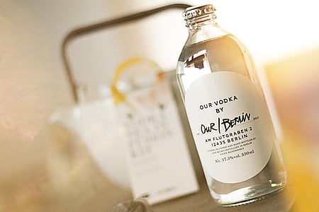 clear glass bottle thumbnail