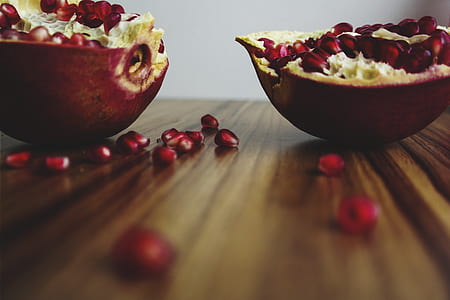 sliced pomegranate thumbnail