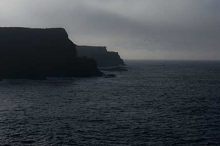 mountain and shoreline thumbnail