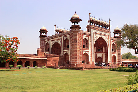brown mosque thumbnail