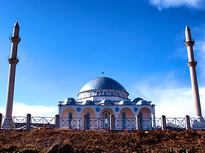 white and blue mosque thumbnail
