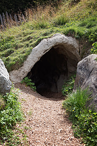 photo of gray cave thumbnail