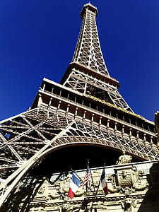 Eiffel Tower, Paris thumbnail