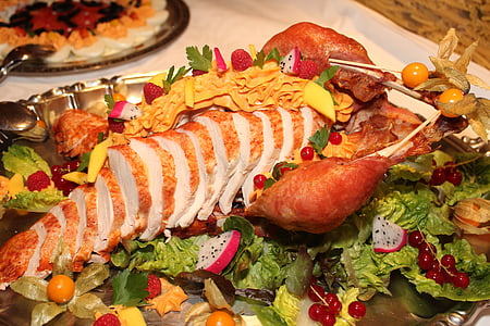 sliced turkey and vegetable salad thumbnail