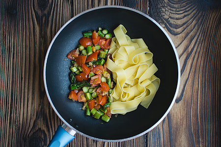Healthy Pasta in a Pan by Foodie’s Feed thumbnail