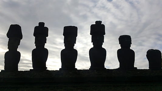 Moai Statue in Easter Island thumbnail